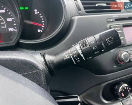 Серый Киа Рио, объемом двигателя 1.59 л и пробегом 138 тыс. км за 7990 $, фото 20 на Automoto.ua