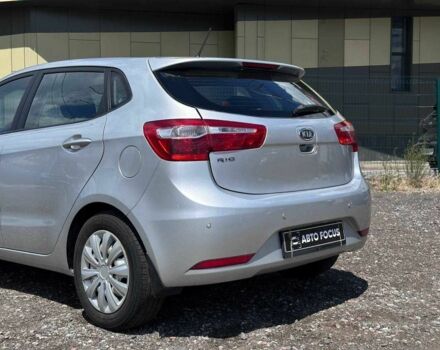 Серый Киа Рио, объемом двигателя 1.4 л и пробегом 62 тыс. км за 7990 $, фото 5 на Automoto.ua