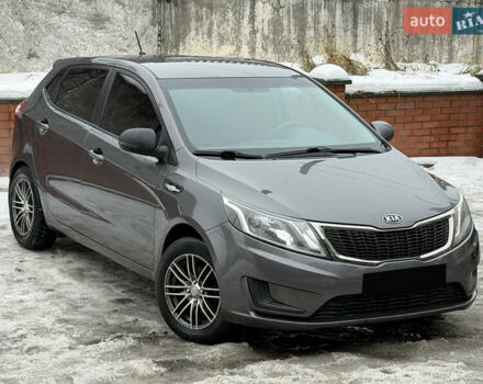 Сірий Кіа Ріо, об'ємом двигуна 1.4 л та пробігом 177 тис. км за 5450 $, фото 2 на Automoto.ua