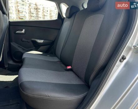 Серый Киа Рио, объемом двигателя 1.4 л и пробегом 62 тыс. км за 7990 $, фото 9 на Automoto.ua