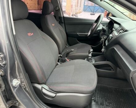 Сірий Кіа Ріо, об'ємом двигуна 1.4 л та пробігом 177 тис. км за 5450 $, фото 6 на Automoto.ua