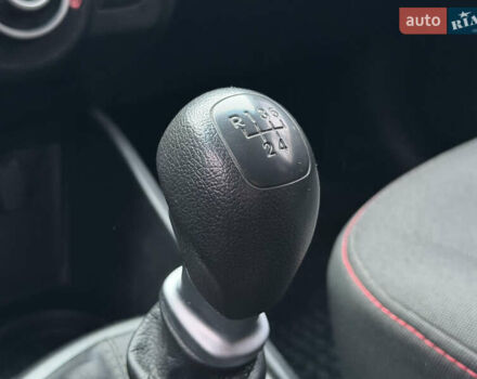 Сірий Кіа Ріо, об'ємом двигуна 1.4 л та пробігом 177 тис. км за 5450 $, фото 10 на Automoto.ua