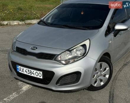 Сірий Кіа Ріо, об'ємом двигуна 1.4 л та пробігом 149 тис. км за 6250 $, фото 4 на Automoto.ua