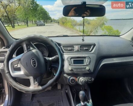 Серый Киа Рио, объемом двигателя 1.4 л и пробегом 198 тыс. км за 6500 $, фото 8 на Automoto.ua