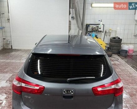 Сірий Кіа Ріо, об'ємом двигуна 1.4 л та пробігом 152 тис. км за 7500 $, фото 5 на Automoto.ua