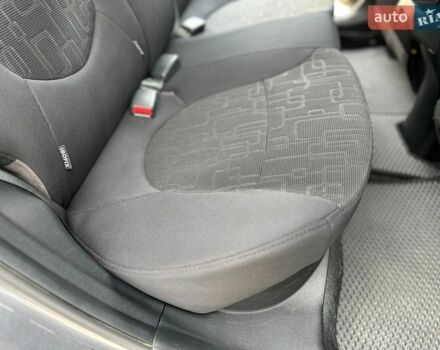 Сірий Кіа Ріо, об'ємом двигуна 1.59 л та пробігом 53 тис. км за 9700 $, фото 31 на Automoto.ua