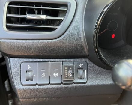 Сірий Кіа Ріо, об'ємом двигуна 1.6 л та пробігом 150 тис. км за 7200 $, фото 8 на Automoto.ua