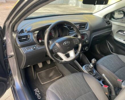 Серый Киа Рио, объемом двигателя 1.6 л и пробегом 160 тыс. км за 7792 $, фото 7 на Automoto.ua