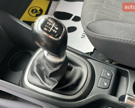 Серый Киа Рио, объемом двигателя 1.59 л и пробегом 218 тыс. км за 8500 $, фото 11 на Automoto.ua