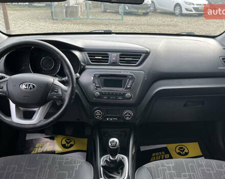 Серый Киа Рио, объемом двигателя 1.59 л и пробегом 218 тыс. км за 8500 $, фото 8 на Automoto.ua