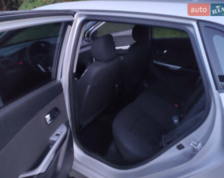 Серый Киа Рио, объемом двигателя 1.6 л и пробегом 217 тыс. км за 8000 $, фото 12 на Automoto.ua