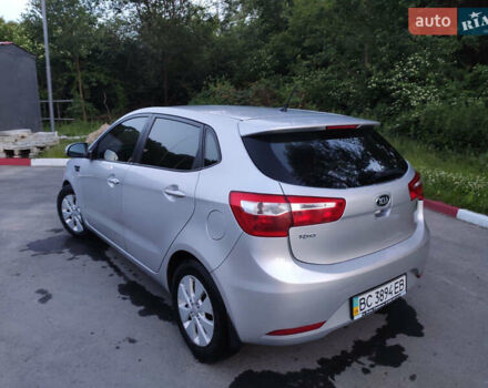 Серый Киа Рио, объемом двигателя 1.6 л и пробегом 217 тыс. км за 8000 $, фото 4 на Automoto.ua
