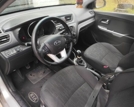 Серый Киа Рио, объемом двигателя 1.6 л и пробегом 216 тыс. км за 6800 $, фото 6 на Automoto.ua