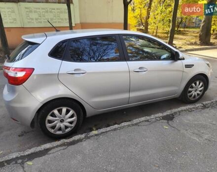 Серый Киа Рио, объемом двигателя 1.6 л и пробегом 218 тыс. км за 6500 $, фото 3 на Automoto.ua