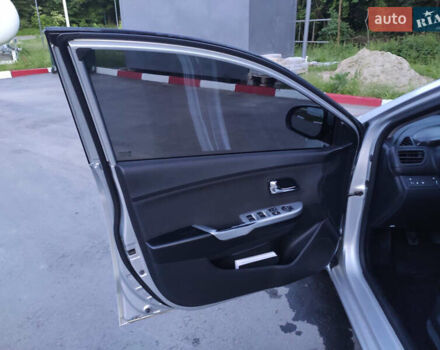 Серый Киа Рио, объемом двигателя 1.6 л и пробегом 217 тыс. км за 8000 $, фото 5 на Automoto.ua