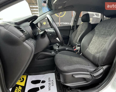 Серый Киа Рио, объемом двигателя 1.59 л и пробегом 218 тыс. км за 8500 $, фото 14 на Automoto.ua