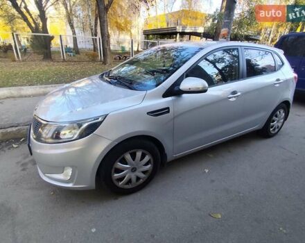 Серый Киа Рио, объемом двигателя 1.6 л и пробегом 218 тыс. км за 6500 $, фото 4 на Automoto.ua
