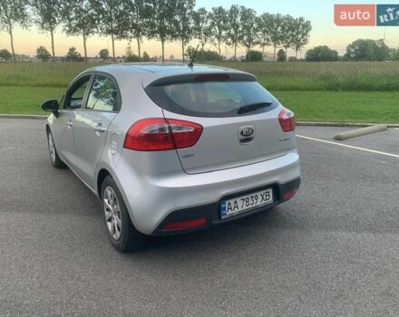Сірий Кіа Ріо, об'ємом двигуна 1.12 л та пробігом 205 тис. км за 5500 $, фото 5 на Automoto.ua