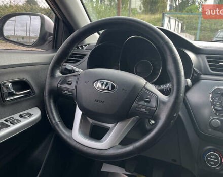 Серый Киа Рио, объемом двигателя 1.59 л и пробегом 218 тыс. км за 8500 $, фото 9 на Automoto.ua