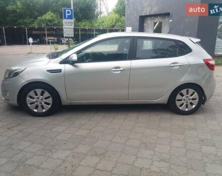 Сірий Кіа Ріо, об'ємом двигуна 1.59 л та пробігом 195 тис. км за 5900 $, фото 7 на Automoto.ua