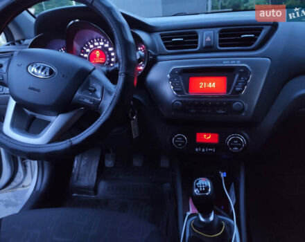 Серый Киа Рио, объемом двигателя 1.6 л и пробегом 217 тыс. км за 8000 $, фото 14 на Automoto.ua