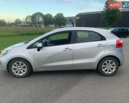 Сірий Кіа Ріо, об'ємом двигуна 1.12 л та пробігом 205 тис. км за 5500 $, фото 4 на Automoto.ua