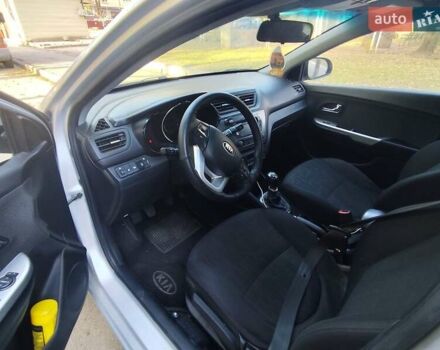 Серый Киа Рио, объемом двигателя 1.6 л и пробегом 218 тыс. км за 6500 $, фото 9 на Automoto.ua