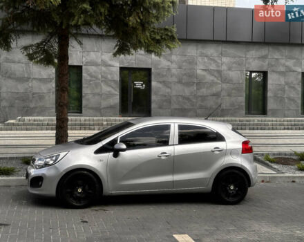 Серый Киа Рио, объемом двигателя 1.1 л и пробегом 190 тыс. км за 5999 $, фото 6 на Automoto.ua