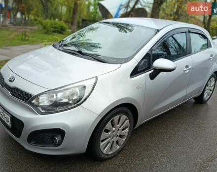 Сірий Кіа Ріо, об'ємом двигуна 1.12 л та пробігом 202 тис. км за 5600 $, фото 1 на Automoto.ua