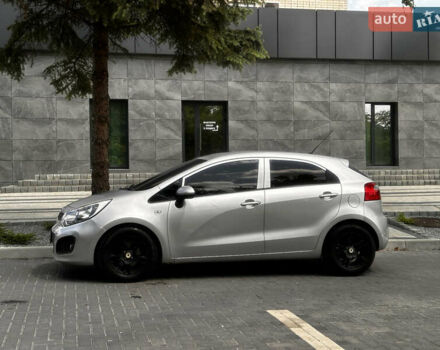 Серый Киа Рио, объемом двигателя 1.1 л и пробегом 190 тыс. км за 5999 $, фото 7 на Automoto.ua