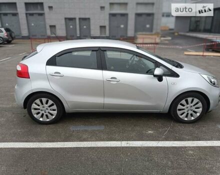 Сірий Кіа Ріо, об'ємом двигуна 1.12 л та пробігом 196 тис. км за 7500 $, фото 6 на Automoto.ua