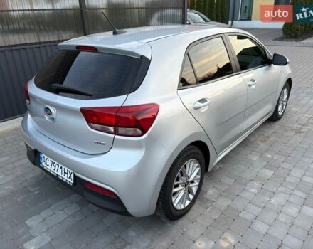 Сірий Кіа Ріо, об'ємом двигуна 1.4 л та пробігом 160 тис. км за 10500 $, фото 5 на Automoto.ua