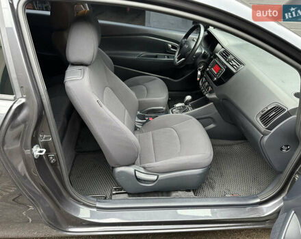 Серый Киа Рио, объемом двигателя 1.4 л и пробегом 56 тыс. км за 10800 $, фото 17 на Automoto.ua