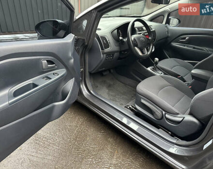Серый Киа Рио, объемом двигателя 1.4 л и пробегом 56 тыс. км за 10800 $, фото 15 на Automoto.ua