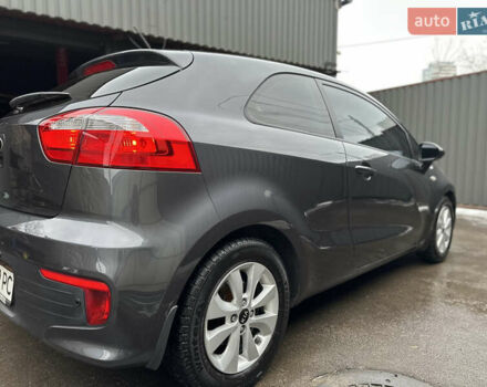 Серый Киа Рио, объемом двигателя 1.4 л и пробегом 56 тыс. км за 10800 $, фото 5 на Automoto.ua