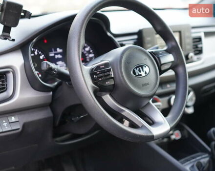 Серый Киа Рио, объемом двигателя 1.59 л и пробегом 80 тыс. км за 7900 $, фото 6 на Automoto.ua