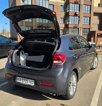 Серый Киа Рио, объемом двигателя 1.37 л и пробегом 88 тыс. км за 13700 $, фото 7 на Automoto.ua