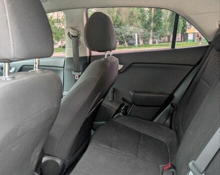 Сірий Кіа Ріо, об'ємом двигуна 1.25 л та пробігом 150 тис. км за 12500 $, фото 18 на Automoto.ua