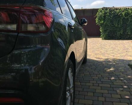 Сірий Кіа Ріо, об'ємом двигуна 1.4 л та пробігом 49 тис. км за 13500 $, фото 3 на Automoto.ua