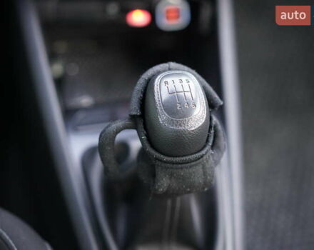 Серый Киа Рио, объемом двигателя 1.59 л и пробегом 80 тыс. км за 7900 $, фото 7 на Automoto.ua