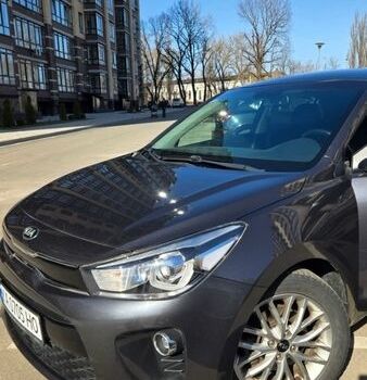 Серый Киа Рио, объемом двигателя 1.37 л и пробегом 88 тыс. км за 13700 $, фото 4 на Automoto.ua
