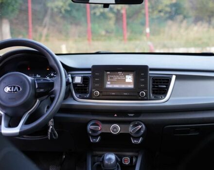 Серый Киа Рио, объемом двигателя 1.6 л и пробегом 80 тыс. км за 8300 $, фото 10 на Automoto.ua