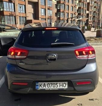 Серый Киа Рио, объемом двигателя 1.37 л и пробегом 88 тыс. км за 13700 $, фото 6 на Automoto.ua