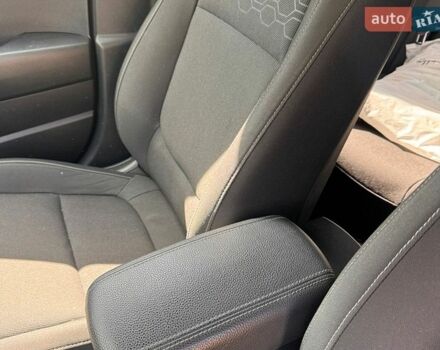Серый Киа Рио, объемом двигателя 1.4 л и пробегом 33 тыс. км за 13700 $, фото 17 на Automoto.ua