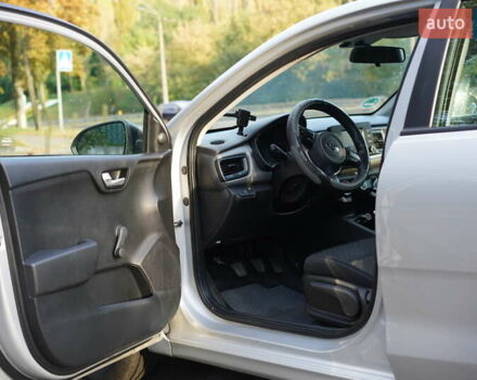 Серый Киа Рио, объемом двигателя 1.59 л и пробегом 80 тыс. км за 7900 $, фото 5 на Automoto.ua