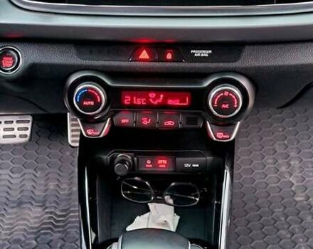 Серый Киа Рио, объемом двигателя 1.37 л и пробегом 135 тыс. км за 12400 $, фото 10 на Automoto.ua