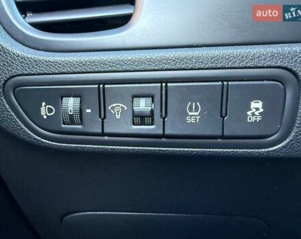 Серый Киа Рио, объемом двигателя 1.59 л и пробегом 84 тыс. км за 14899 $, фото 16 на Automoto.ua