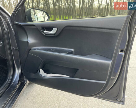 Серый Киа Рио, объемом двигателя 1.4 л и пробегом 33 тыс. км за 14500 $, фото 27 на Automoto.ua