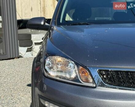 Серый Киа Рио, объемом двигателя 1.59 л и пробегом 84 тыс. км за 14899 $, фото 3 на Automoto.ua