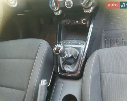 Сірий Кіа Ріо, об'ємом двигуна 1.25 л та пробігом 90 тис. км за 11400 $, фото 12 на Automoto.ua